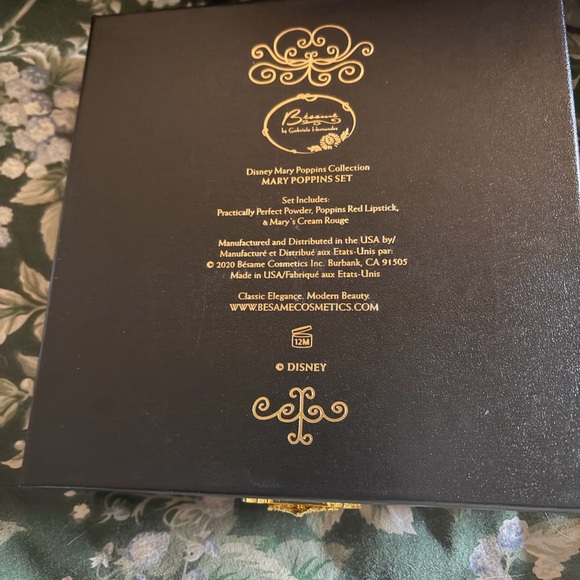 Besame Disney Mary Poppins Makeup Set - Gold and Pink. Limited edition stunning. - Picture 7 of 8